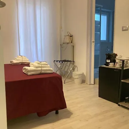 Gatto Bianco Picone 19 בית הארחה