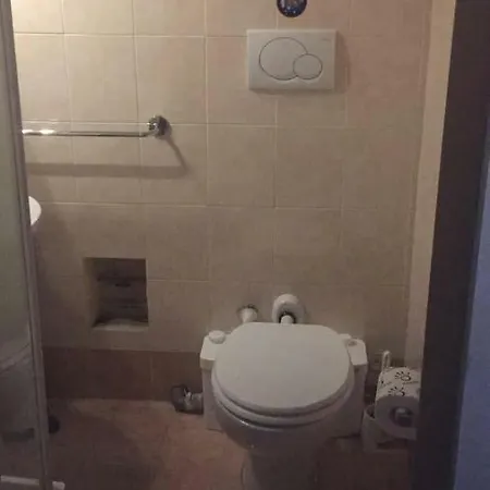 Gatto Bianco Picone 19 בית הארחה